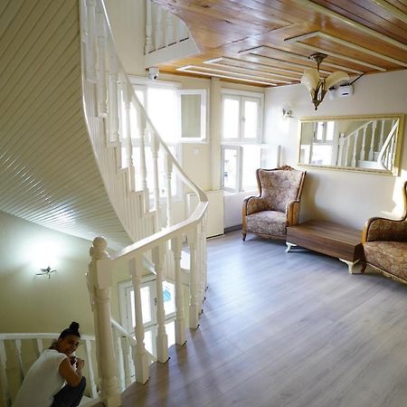 Lafontaine Konak Otel Mudanya Luaran gambar